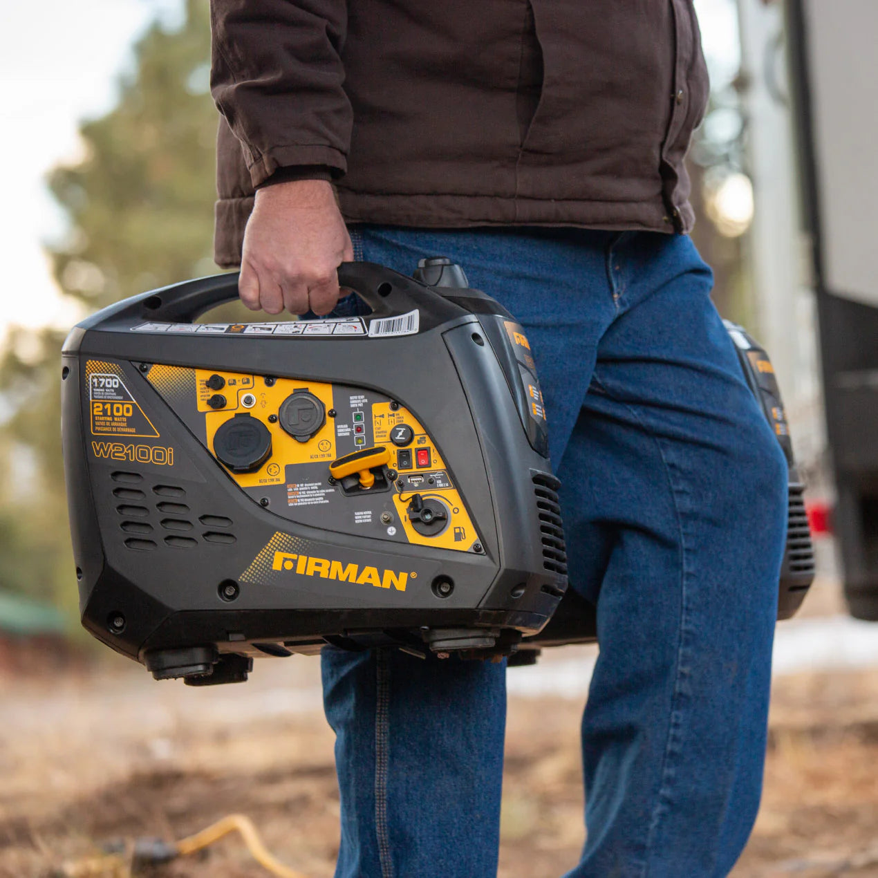 FIRMAN® Inverter Portable Generator 2100W Recoil Start #W01784